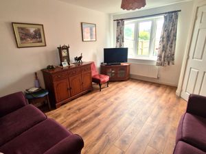 Sitting Room- click for photo gallery